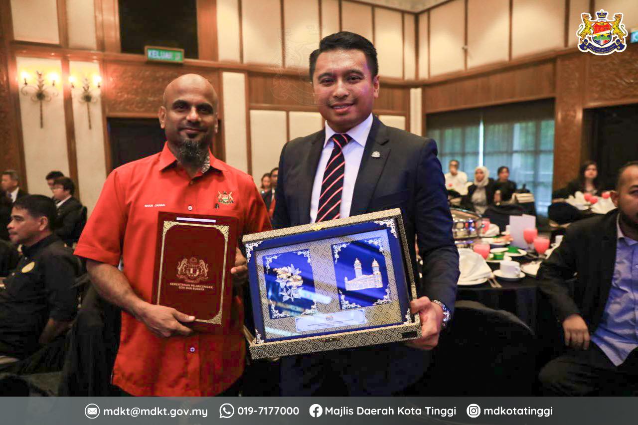 MDKT MELAKAR KEJAYAAN DENGAN MENERIMA ANUGERAH STANDARD PELANCONGAN ASEAN PERINGKAT KEBANGSAAN 'ASEAN CLEAN TOURIST CITY STANDARD (2024-2026)'