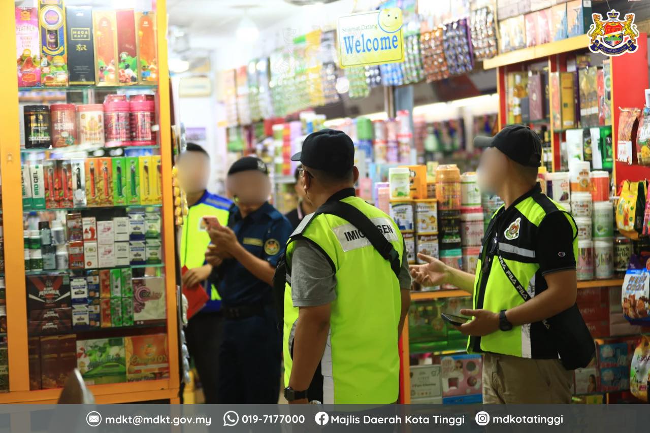 OPERASI BERSEPADU BANTERAS PENJAJA WARGA ASING DI SEKITAR KAWASAN PENTADBIRAN MAJLIS DAERAH KOTA TINGGI