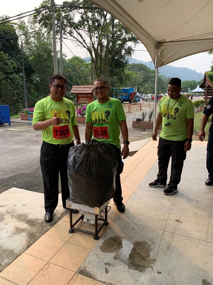 Program Green Community anjuran Majlis Daerah Kota Tinggi bertempat di Air Terjun, Kota Tinggi yang di rasmikan oleh tuan Yang Dipertua Majlis Daerah Kota Tinggi
