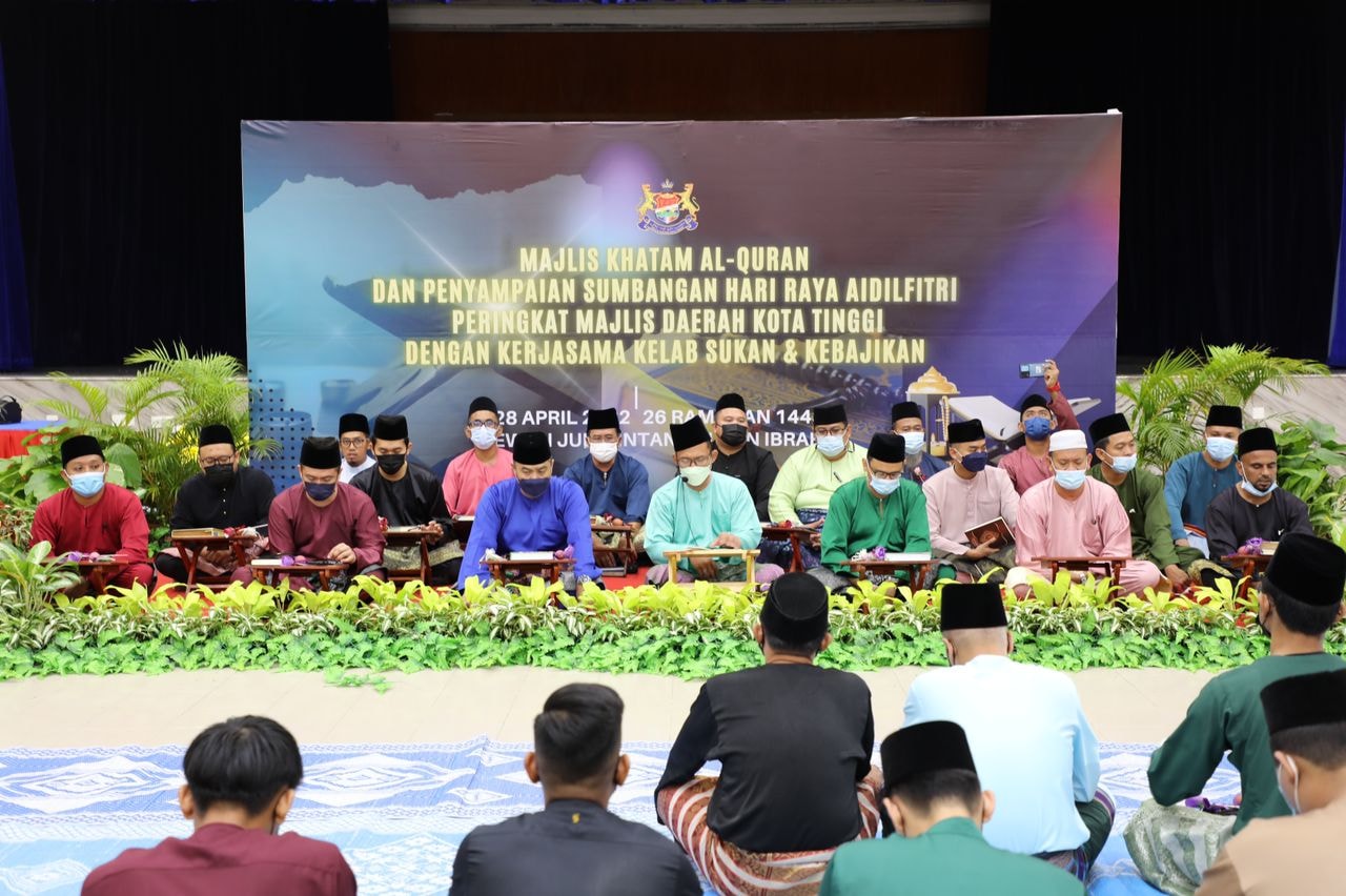 MAJLIS KHATAM AL-QURAN DAN SUMBANGAN HARI RAYA MAJLIS DAERAH KOTA TINGGI TAHUN 2022