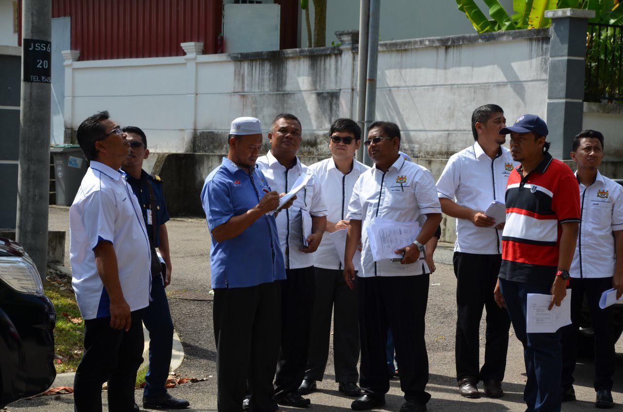 LAWATAN 'WALKABOUT' YDP TURUN PADANG KE KAWASAN AHLI MAJLIS ZON 1 DAN ZON 2 MAJLIS DAERAH KOTA TINGGI